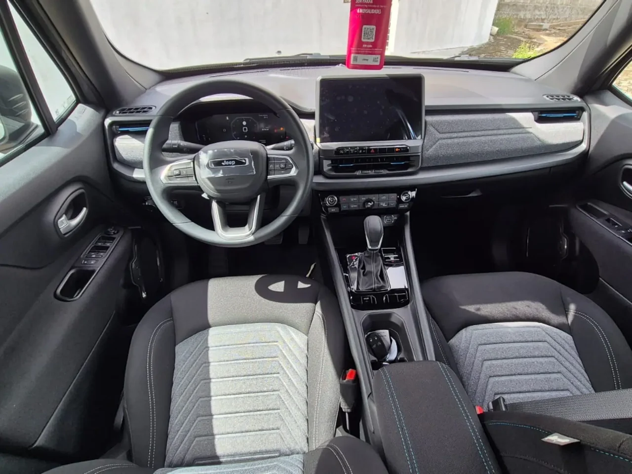 Avaliação: Jeep Renegade Altitude 2027 em detalhes; nova versão ficou mais equipada