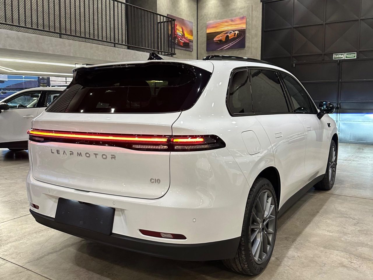 Leapmotor C10 vale a pena? Descobrimos os segredos do SUV elétrico chinês da Stellantis