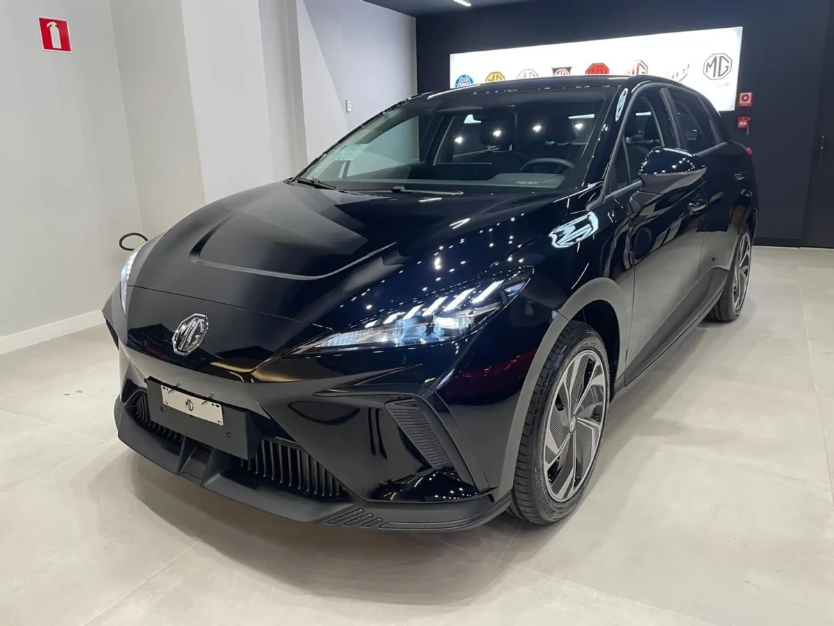MG4 Comfort: Vale tudo isso? Elétrico chinês aposta em desempenho e tecnologia
