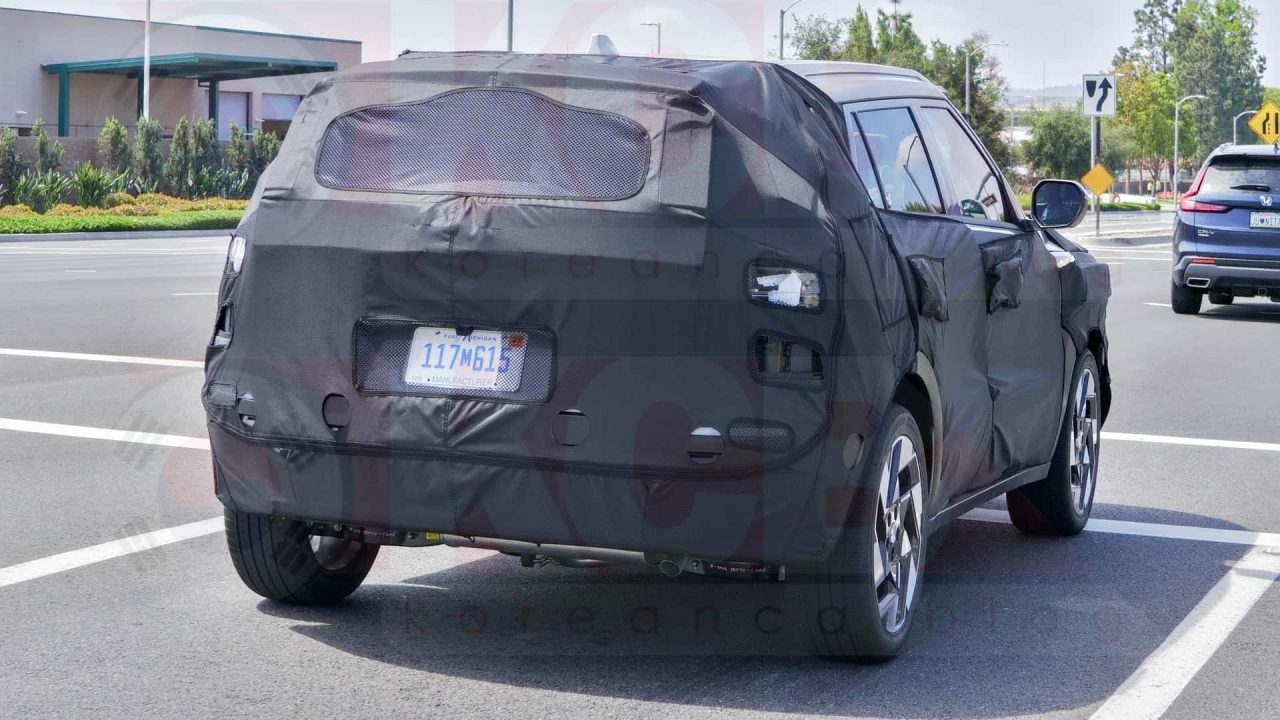 Novo Hyundai Creta 2029 aparece em flagra com cabine ao estilo Tesla