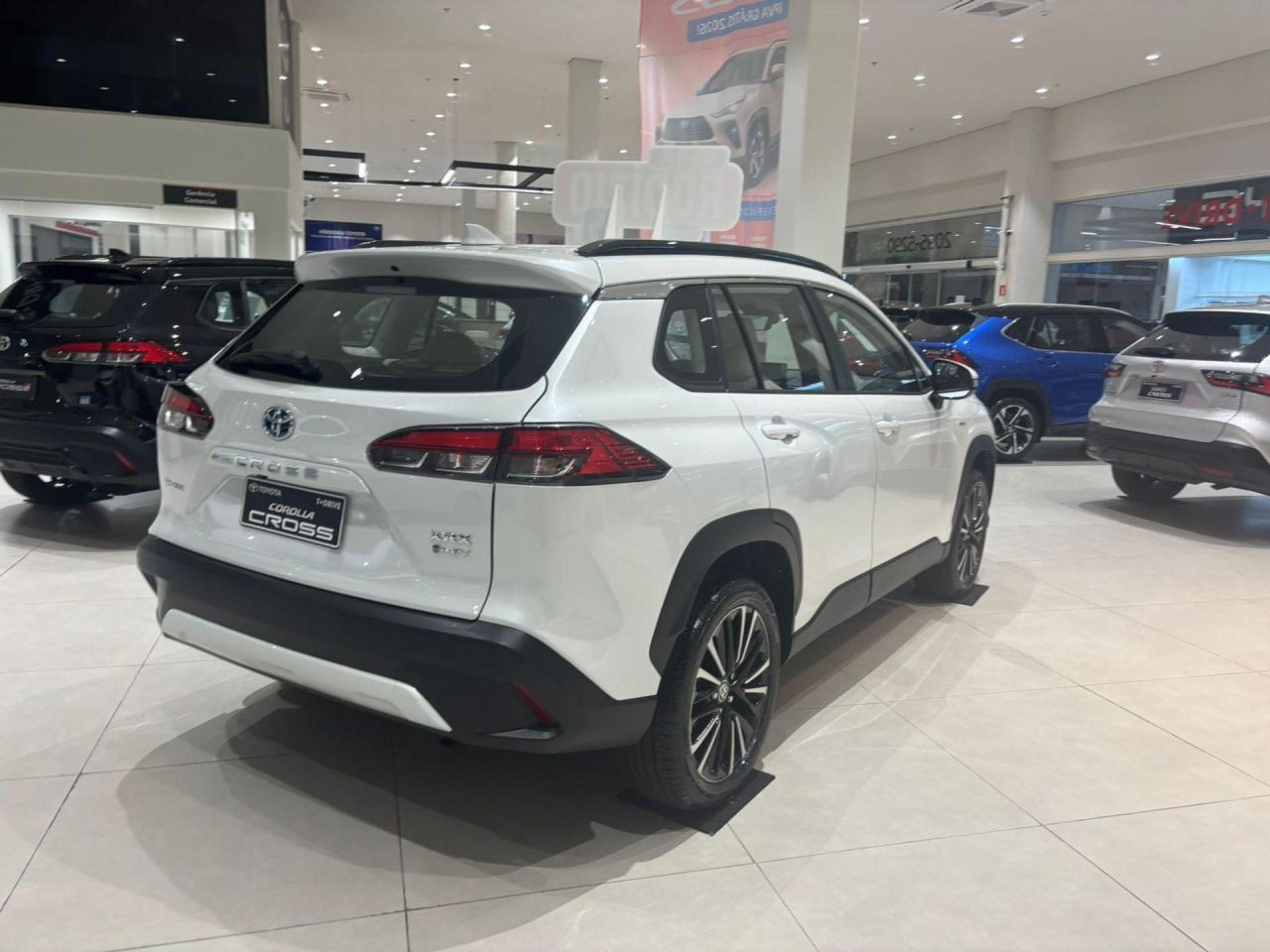Toyota Corolla Cross XRX Hybrid 2026: o que revela a avaliação da versão topo híbrida