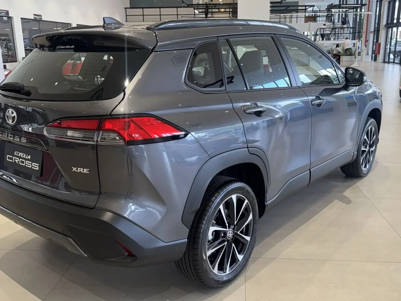 Avaliamos o Toyota Corolla Cross 2026: o SUV médio mais confiável do Brasil?
