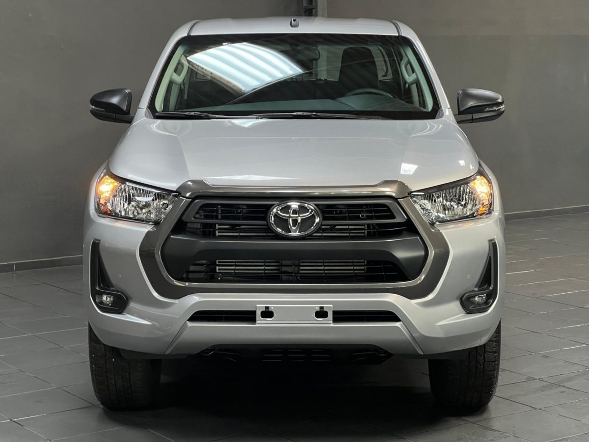 Toyota Hilux SR 2026: vale a pena para produtor rural com 10 anos de garantia?