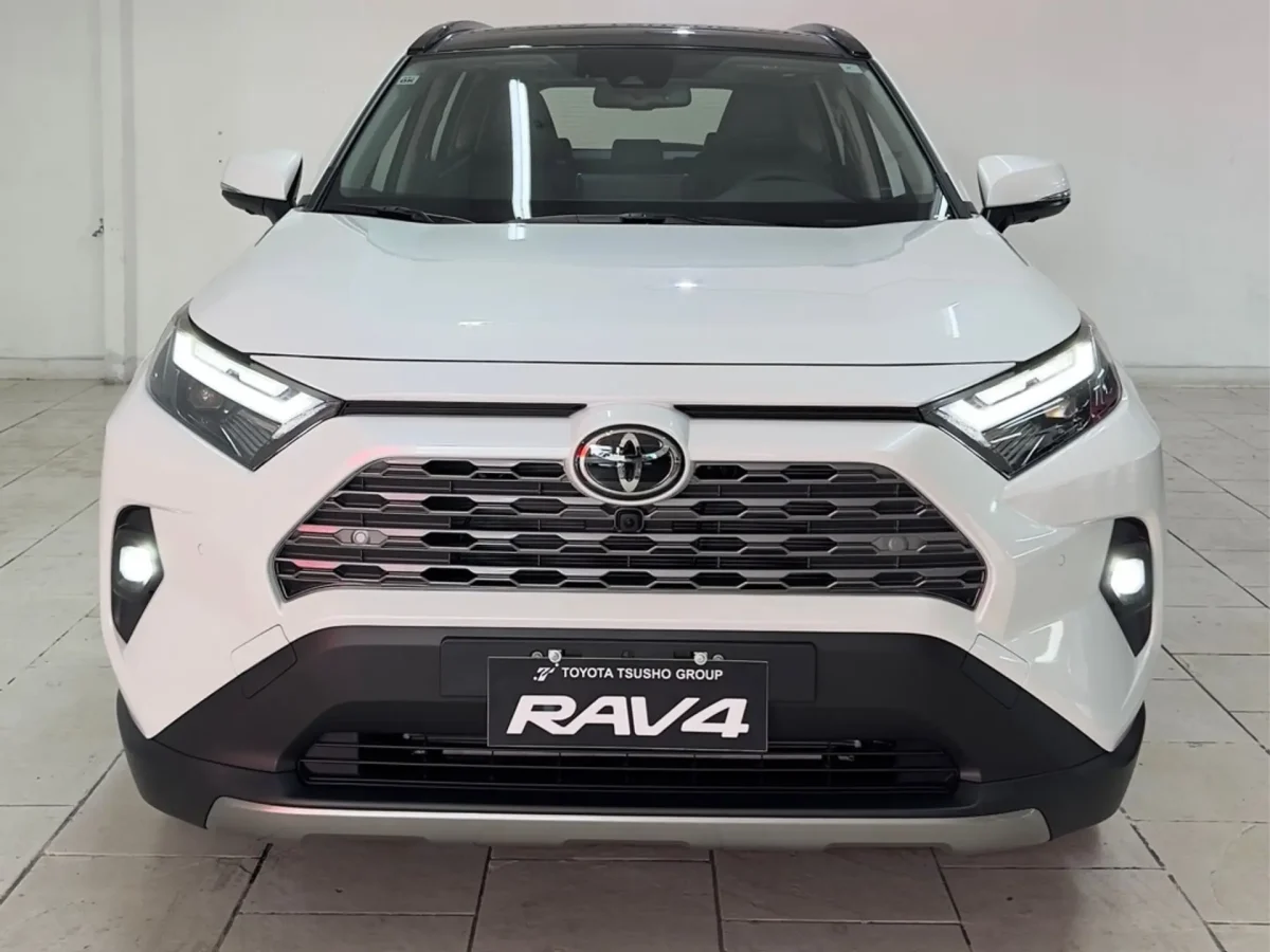 Avaliamos o novo Toyota RAV4 Hybrid 2026: SUV surpreende no consumo