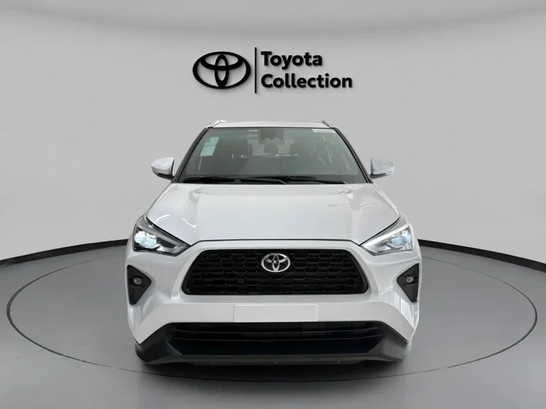 Toyota Yaris Cross XRE ou XRX? Descubra o que muda entre as versões mais vendidas do SUV