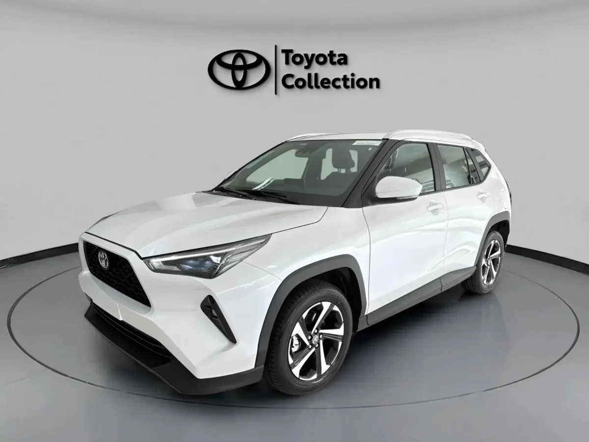 Como é o Toyota Yaris Cross XRE flex 2026? SUV quer para peitar Creta e T-Cross