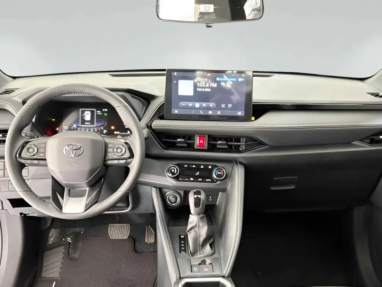 Como é o Toyota Yaris Cross XRE flex 2026? SUV quer para peitar Creta e T-Cross