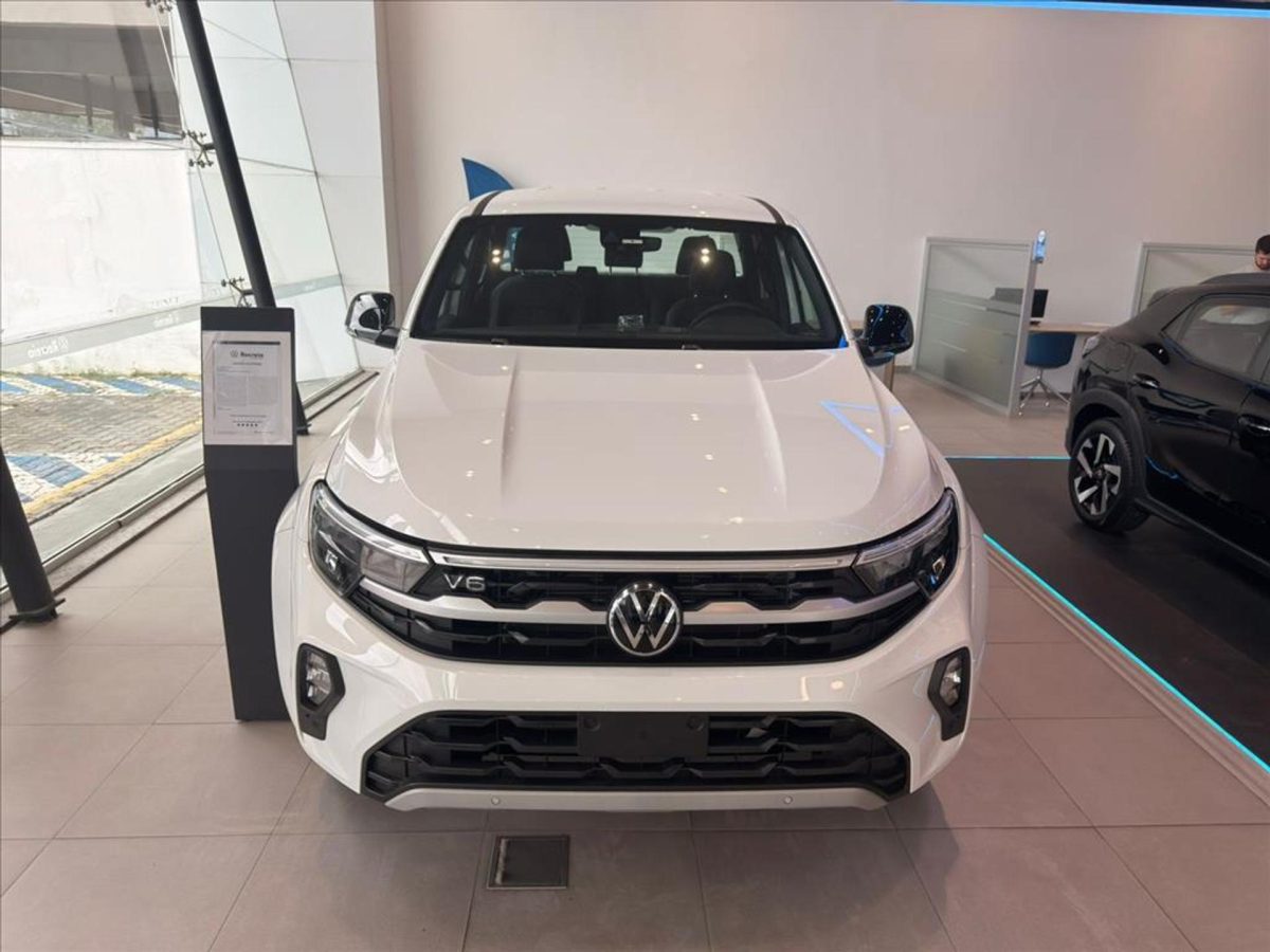 Avaliamos a nova Volkswagen Amarok V6 Extreme 2026: ela encara Hilux e S10?