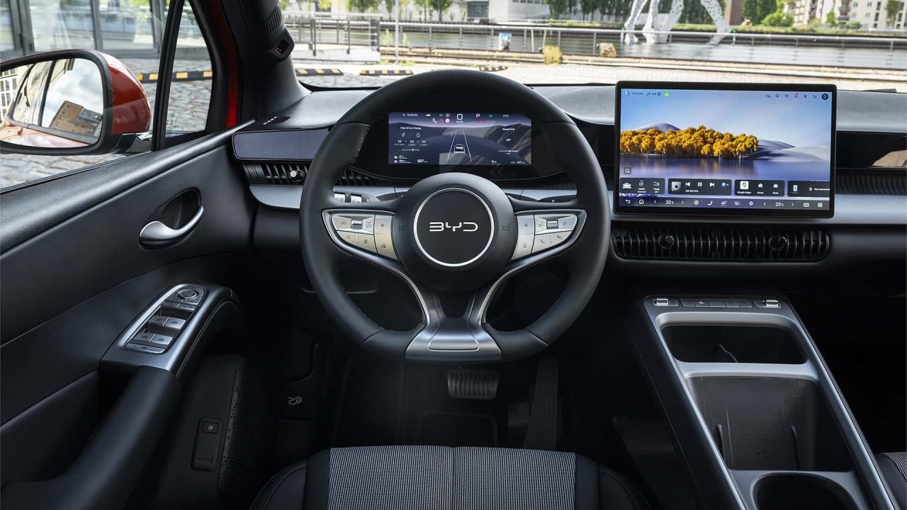 BYD coloca Dolphin G híbrido à venda com até 212 cv; conheça o modelo