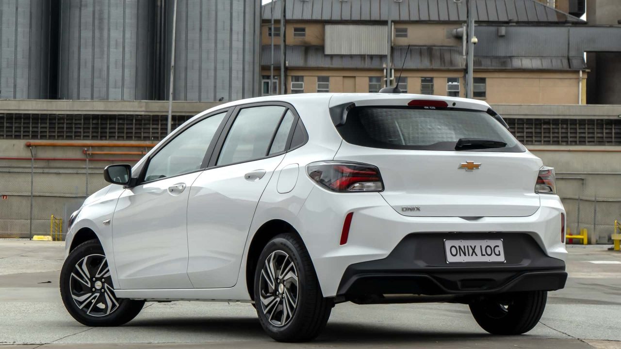 Avaliamos o novo Chevrolet Onix Aspirado 2027: veja os detalhes e se vale a compra