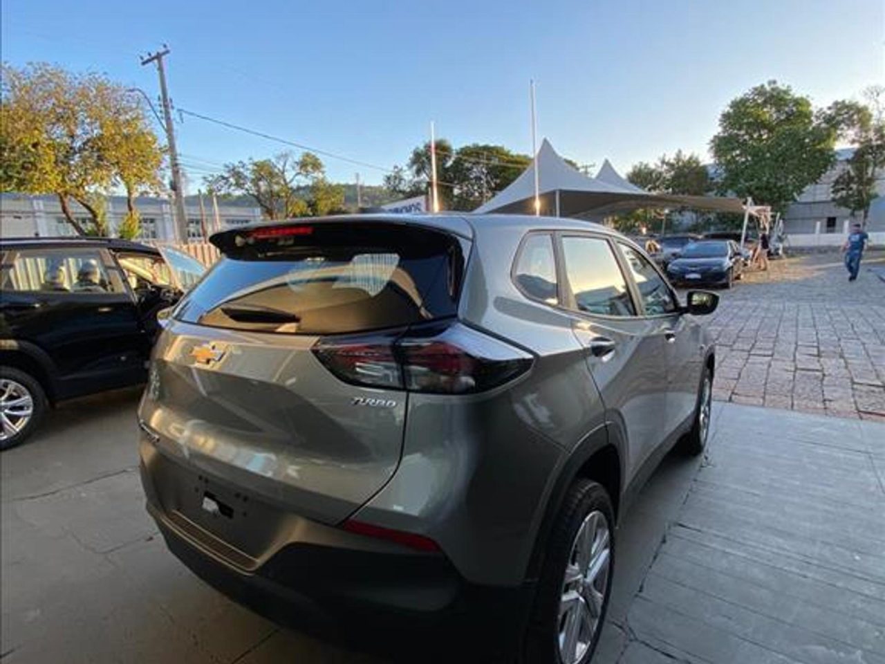 Novo Chevrolet Tracker AT 2026: avaliamos a versão de entrada em todos os detalhes