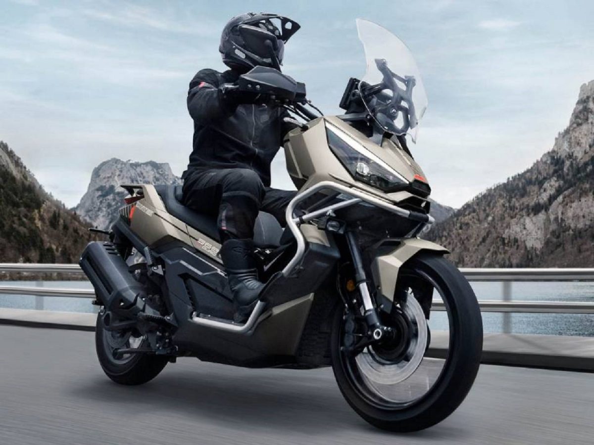 Primeiras impressões da Zontes 368G: como é a nova maxi scooter lançada no Brasil