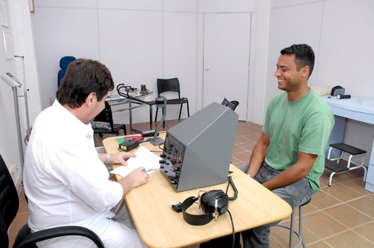 Motoristas já podem renovar a CNH automaticamente após exames médicos