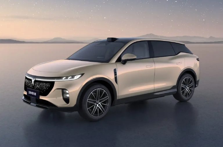 Dona da Fiat pode fabricar modelos da Dongfeng em fábricas brasileiras