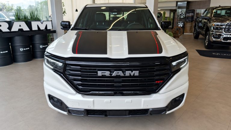 Conheça a Ram Rampage RT Flex 2027: desempenho, equipamentos e novidades