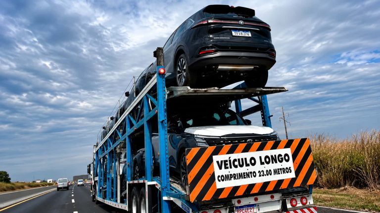 Novo CAOA Changan CS75 é flagrado em transporte para concessionárias no Brasil