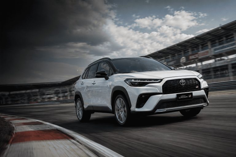 Adeus XR: Toyota Corolla Cross 2027 aposta em nova estratégia para a linha