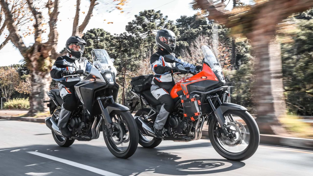 Honda reajusta a NX500 2027, que estreia nova opção de cor no Brasil