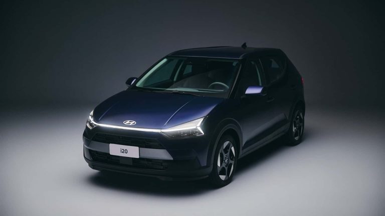 Hyundai i20 2027, tem mais espaço que o Polo e traseira que divide opiniões