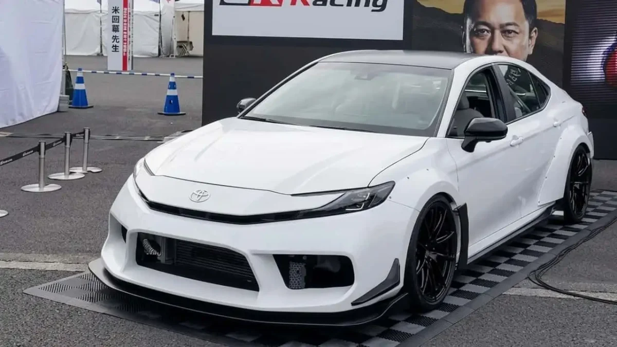 Camry de 700 cv? Toyota desenvolve versão extrema com mecânica inédita