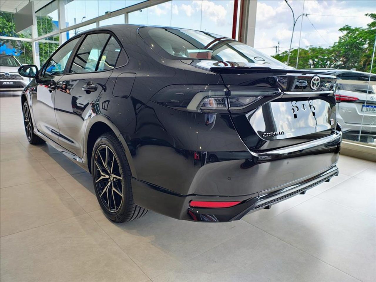 Toyota Corolla GR Sport 2026 ainda vale a pena? Avaliamos a versão 2.0 Flex