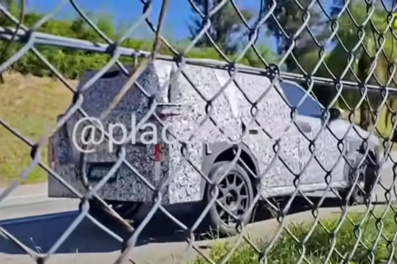 Inédito Fiat Grizzly de 7 lugares roda camuflado no Brasil